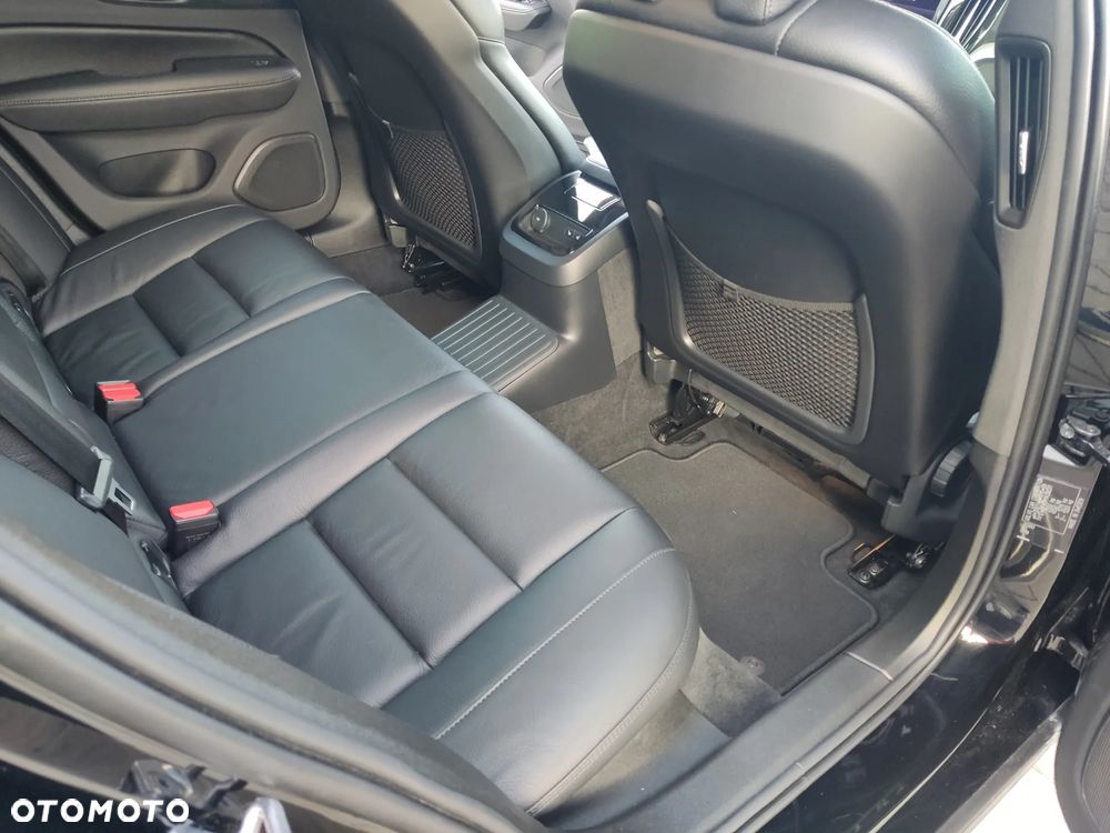 Volvo V60 T6 AWD Recharge Geartronic Inscription - 9