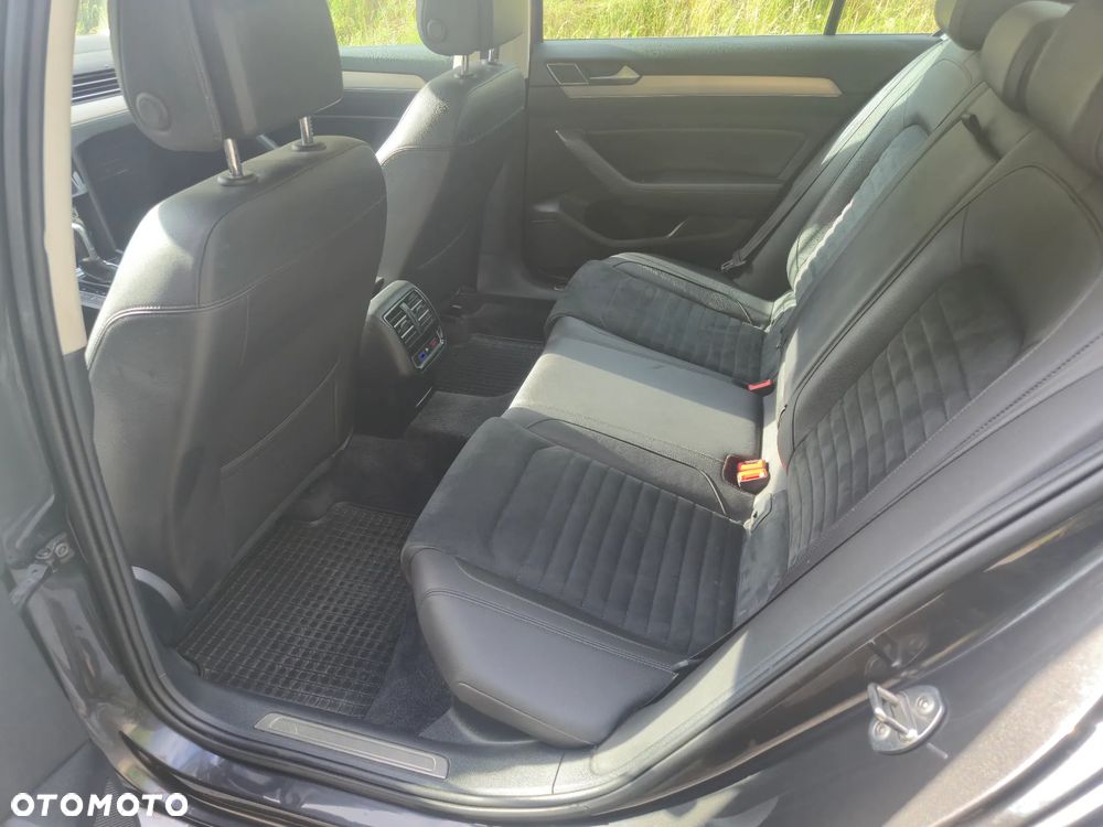 Volkswagen Passat - 26