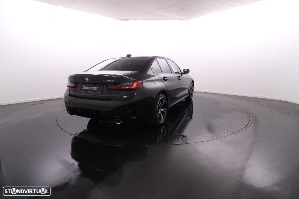 BMW 330 e Pack Desportivo M Auto - 8