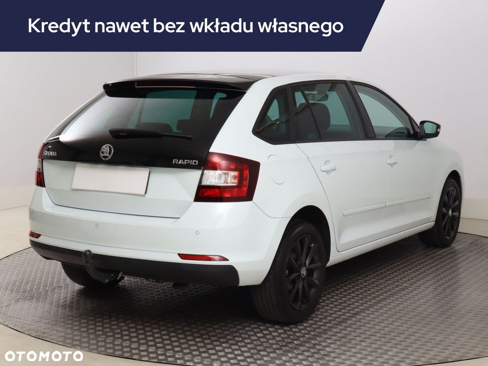 Skoda RAPID - 7