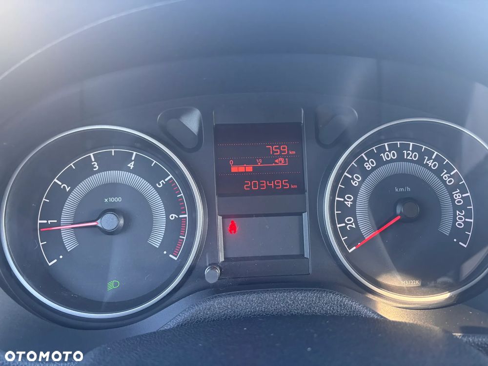 Peugeot 301 1.6 HDi Active - 9