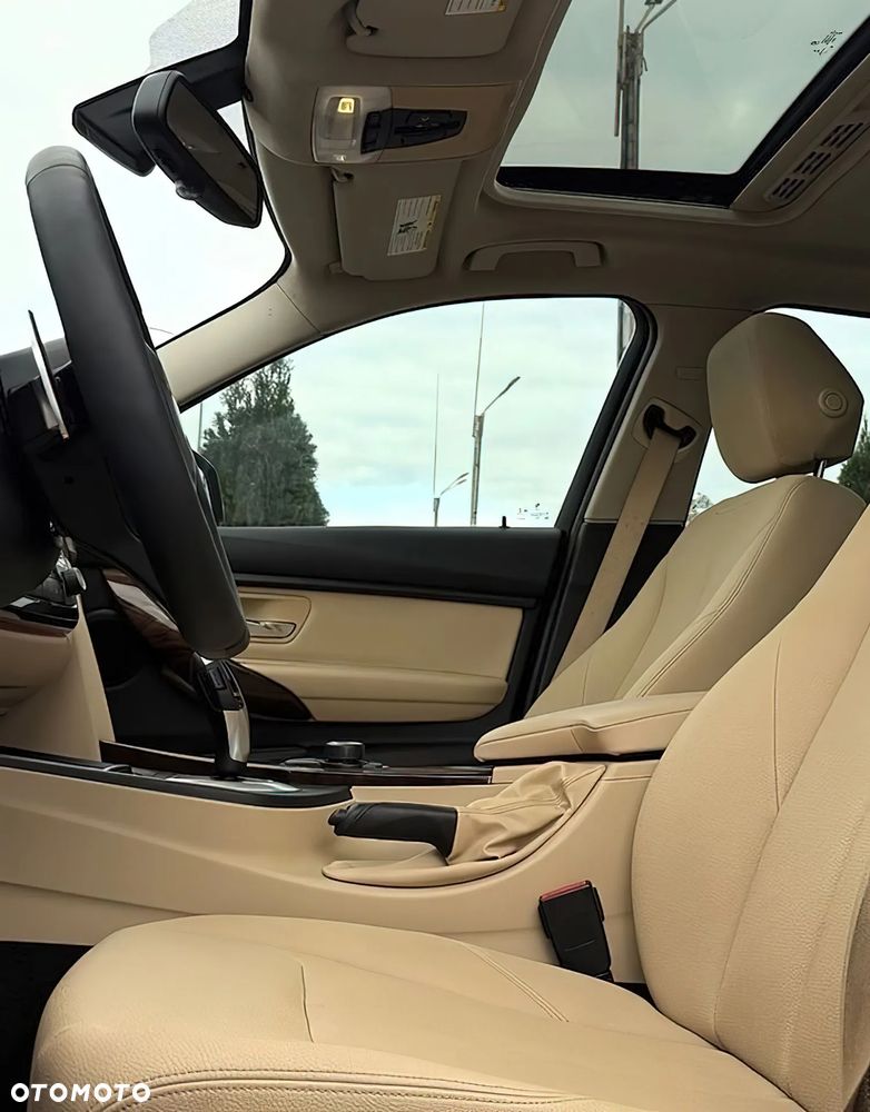 BMW Seria 3 320i xDrive - 8