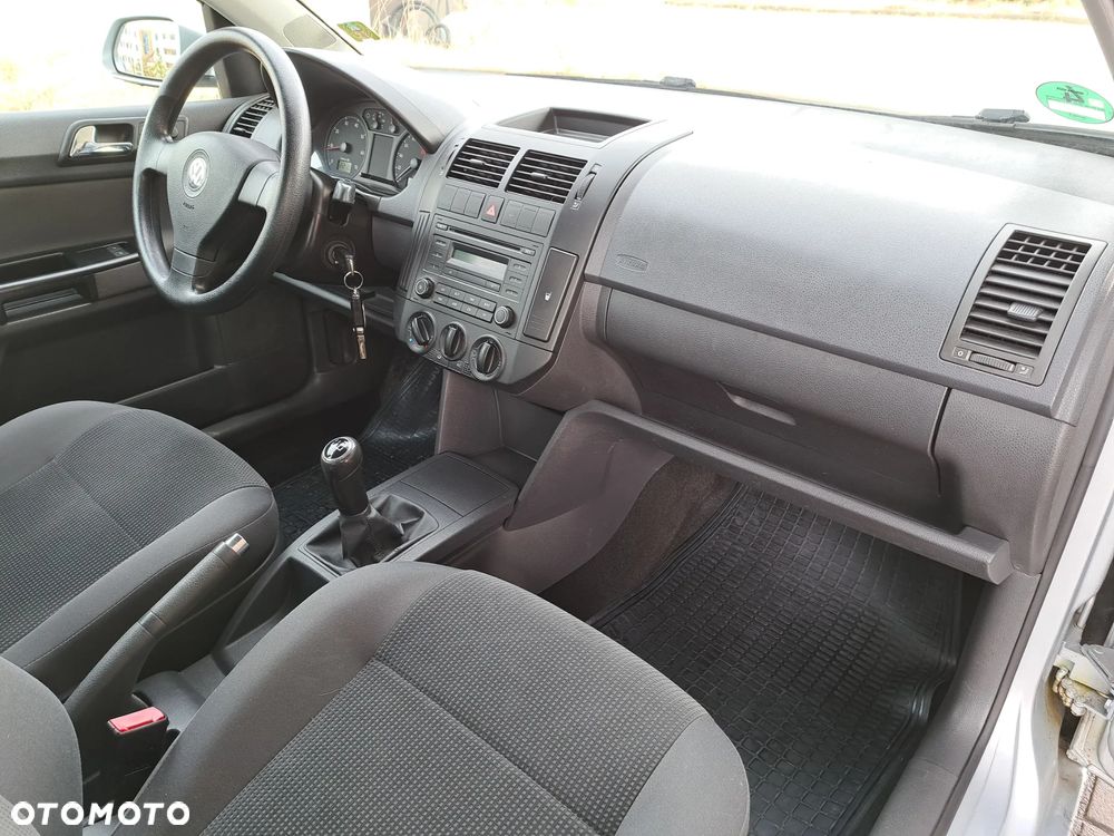 Volkswagen Polo - 18