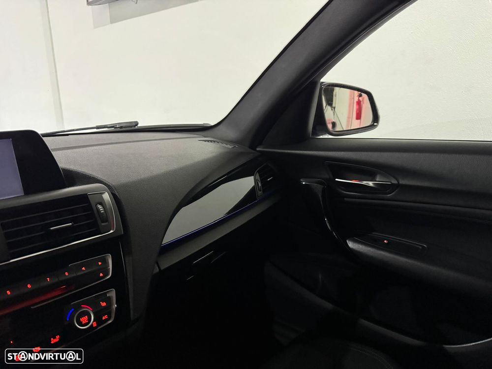 BMW 118 d Pack M - 17