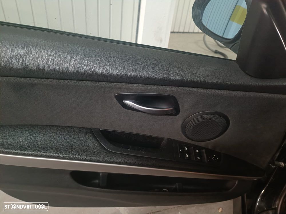 BMW 320 d Exclusive - 3