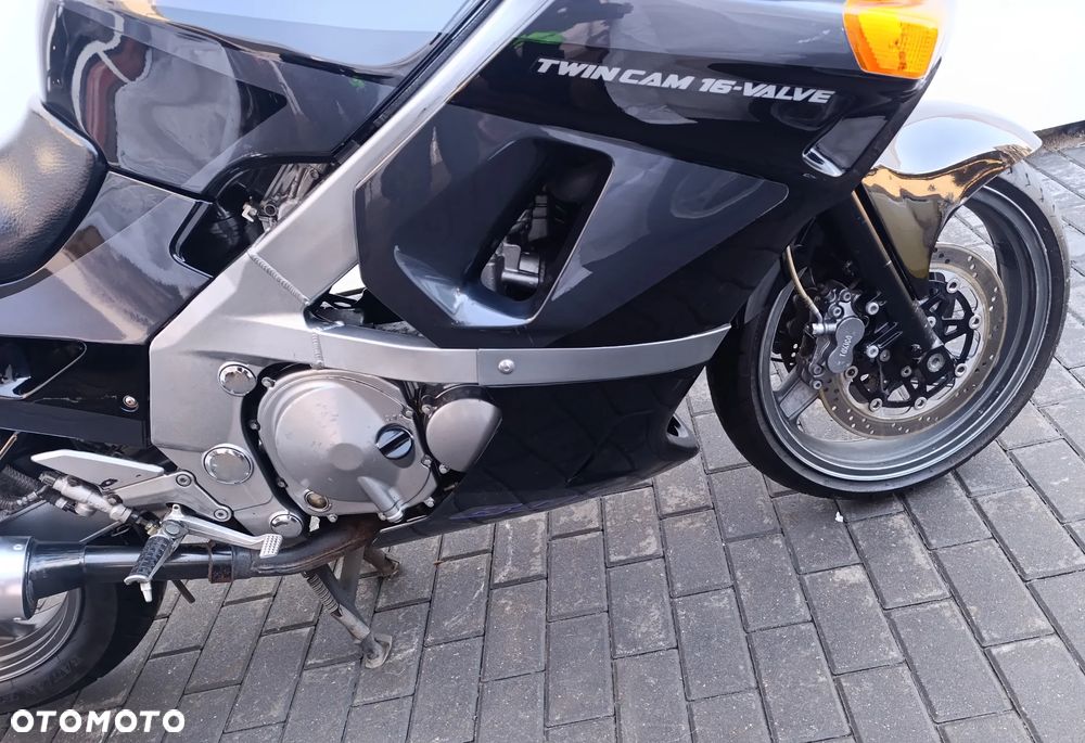Kawasaki ZZR - 24