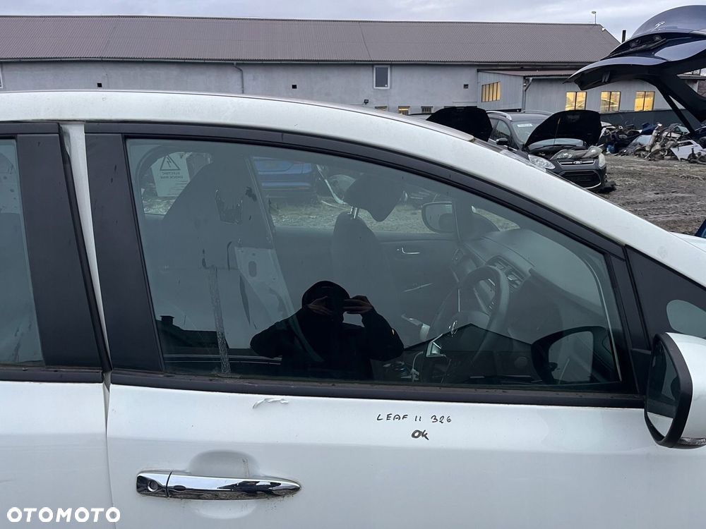 SZYBA DRZWI PRAWY PRZÓD NISSAN LEAF ZE1 II 2 RÓŻNE ROCZNIKI - 1