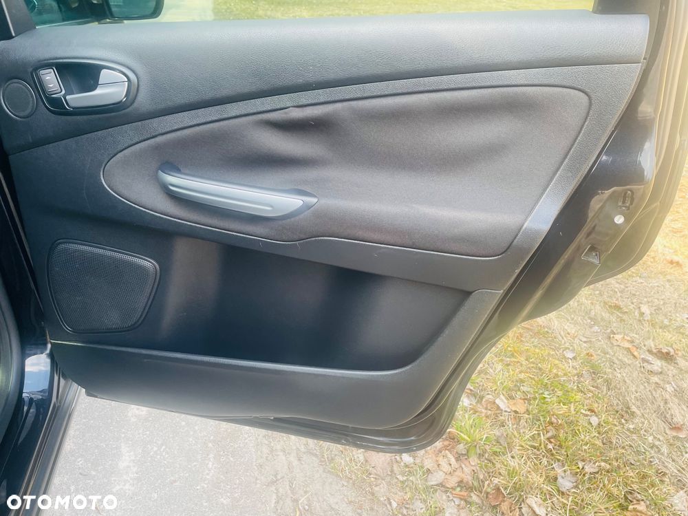 Ford S-Max 2.0 TDCi DPF Business Edition - 26