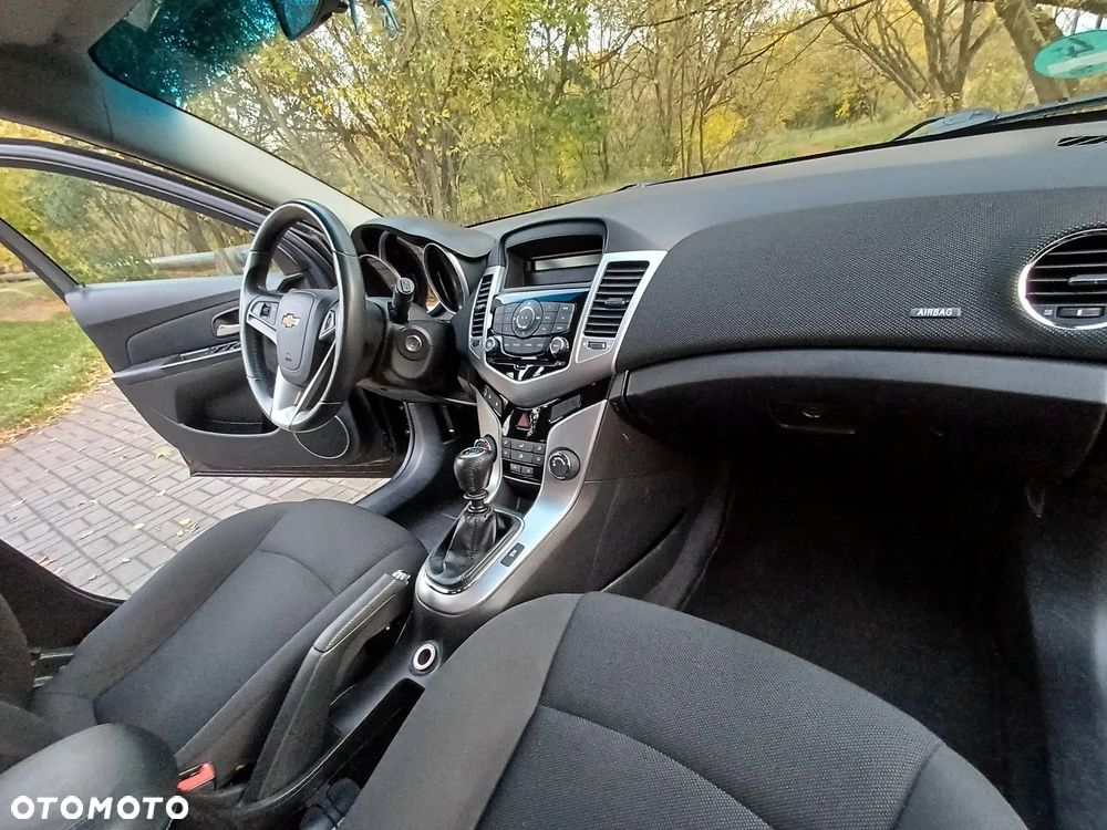 Chevrolet Cruze - 19