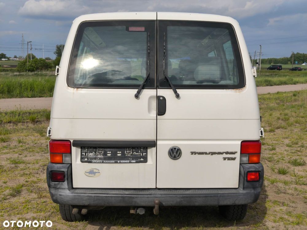 Volkswagen Transporter - 8