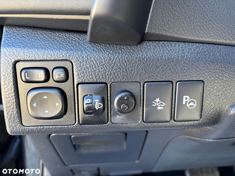 Toyota Auris Hybrid 135 Prestige - 28