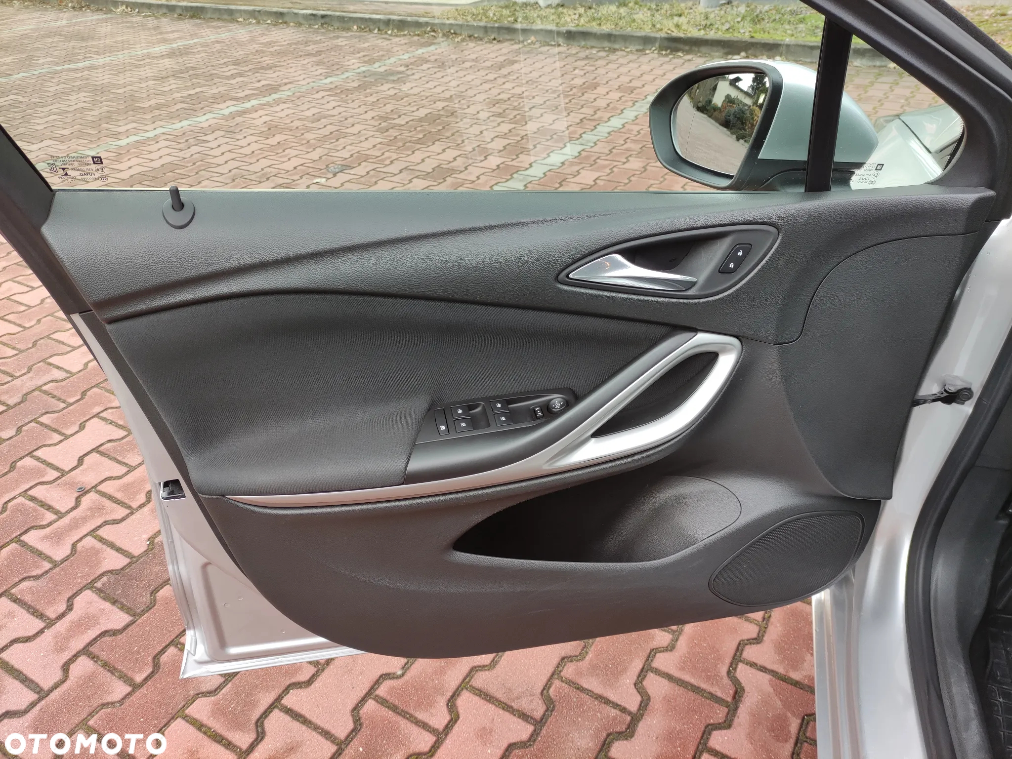Opel Astra V 1.6 CDTI Enjoy S&S - 11