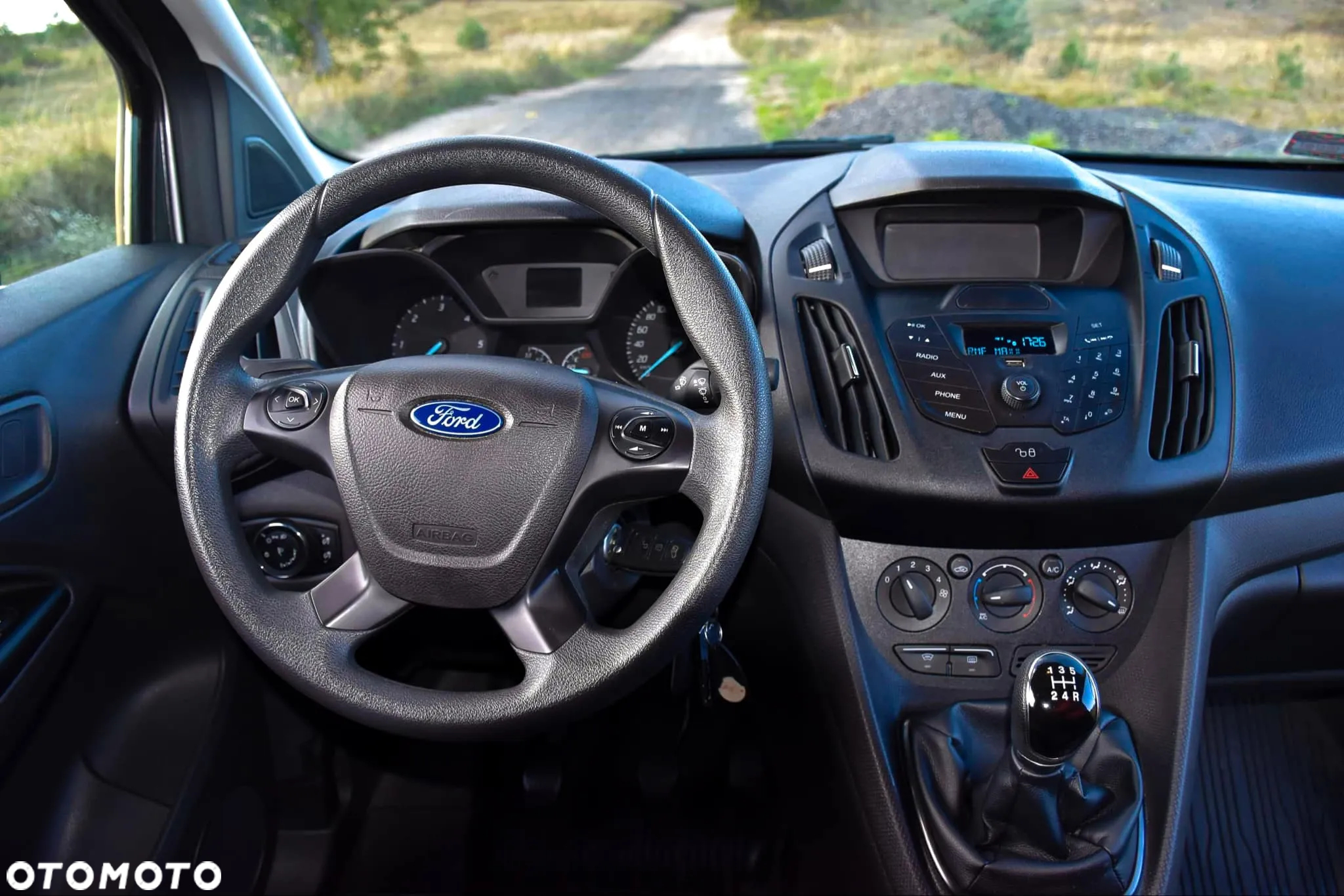 Ford Transit Connect - 14