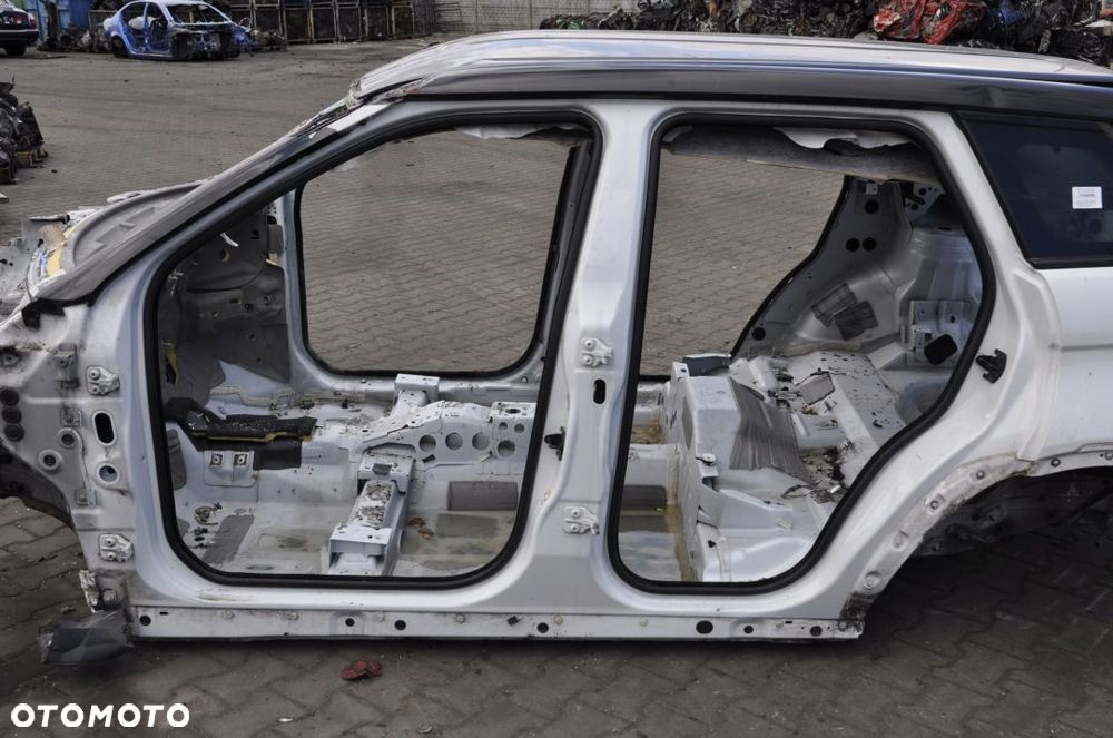LAND ROVER RANGE EVOQUE SŁUPEK PRÓG LEWY CAŁY - 1