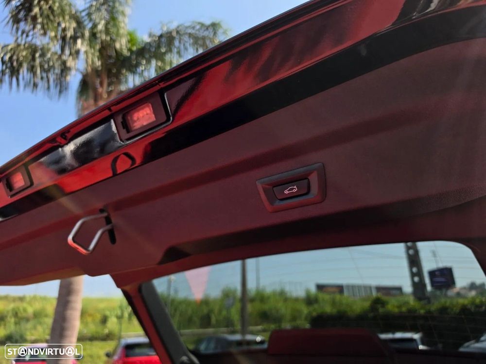 BMW iX2 eDrive20 Pack Desportivo M - 7