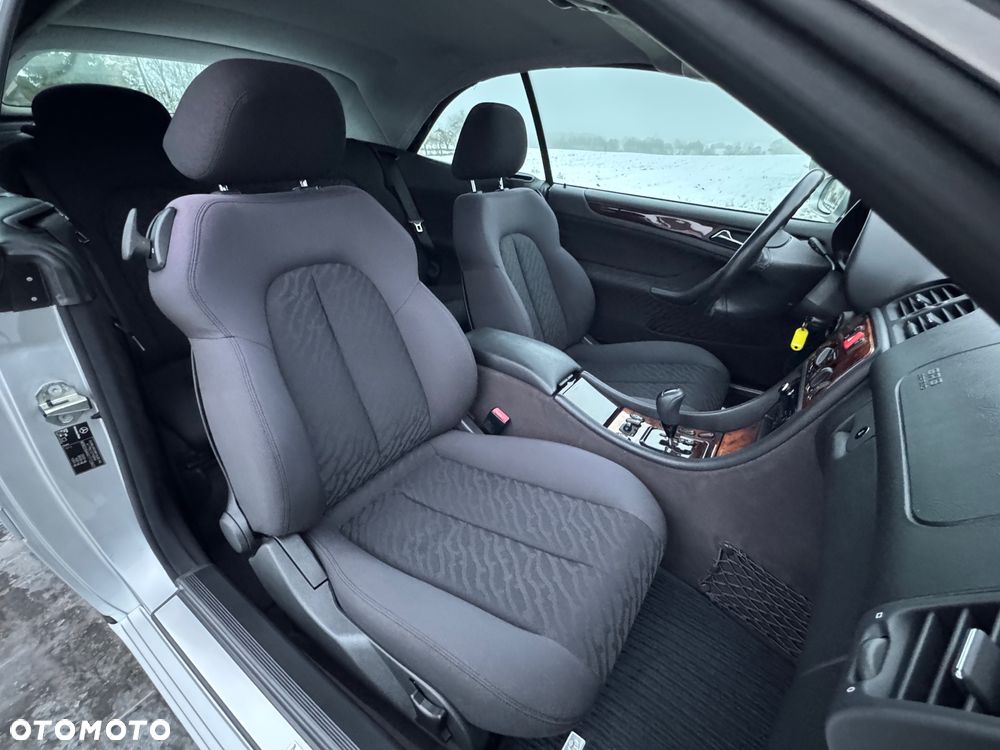 Mercedes-Benz CLK - 23