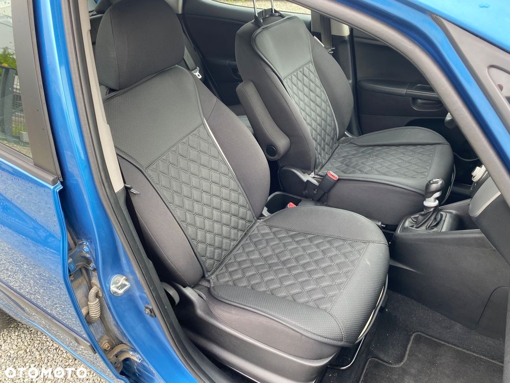 Kia Venga 1.6 CVVT Vision - 24