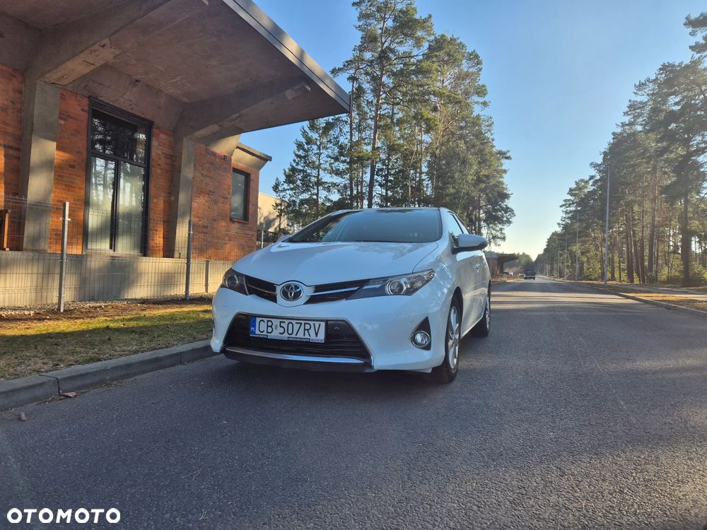Toyota Auris 2.0 D-4D Premium Comfort - 6