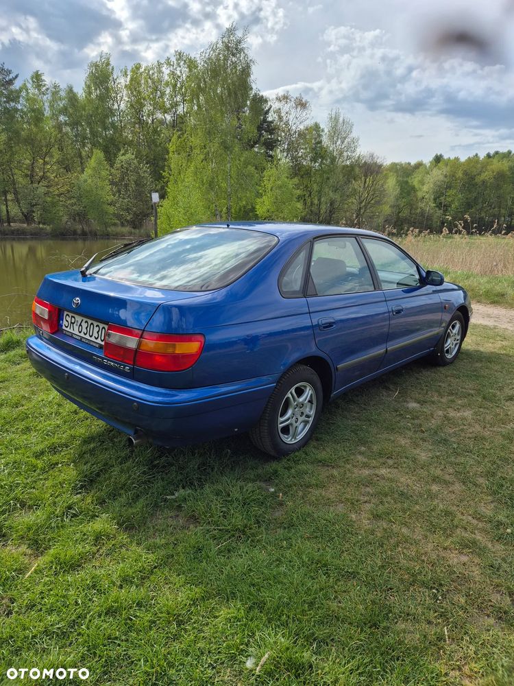 Toyota Carina 1.8 - 5