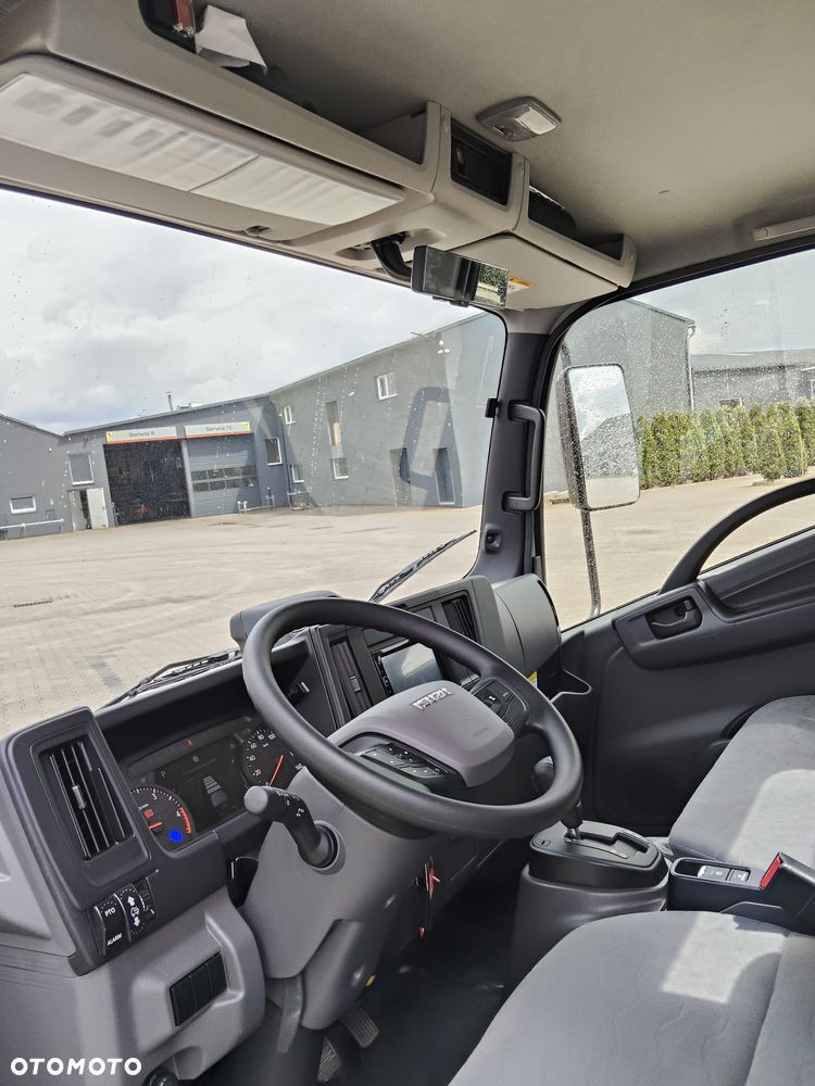 Isuzu M27 - 12