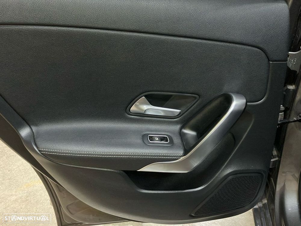 Mercedes-Benz A 250 Limousine - 21