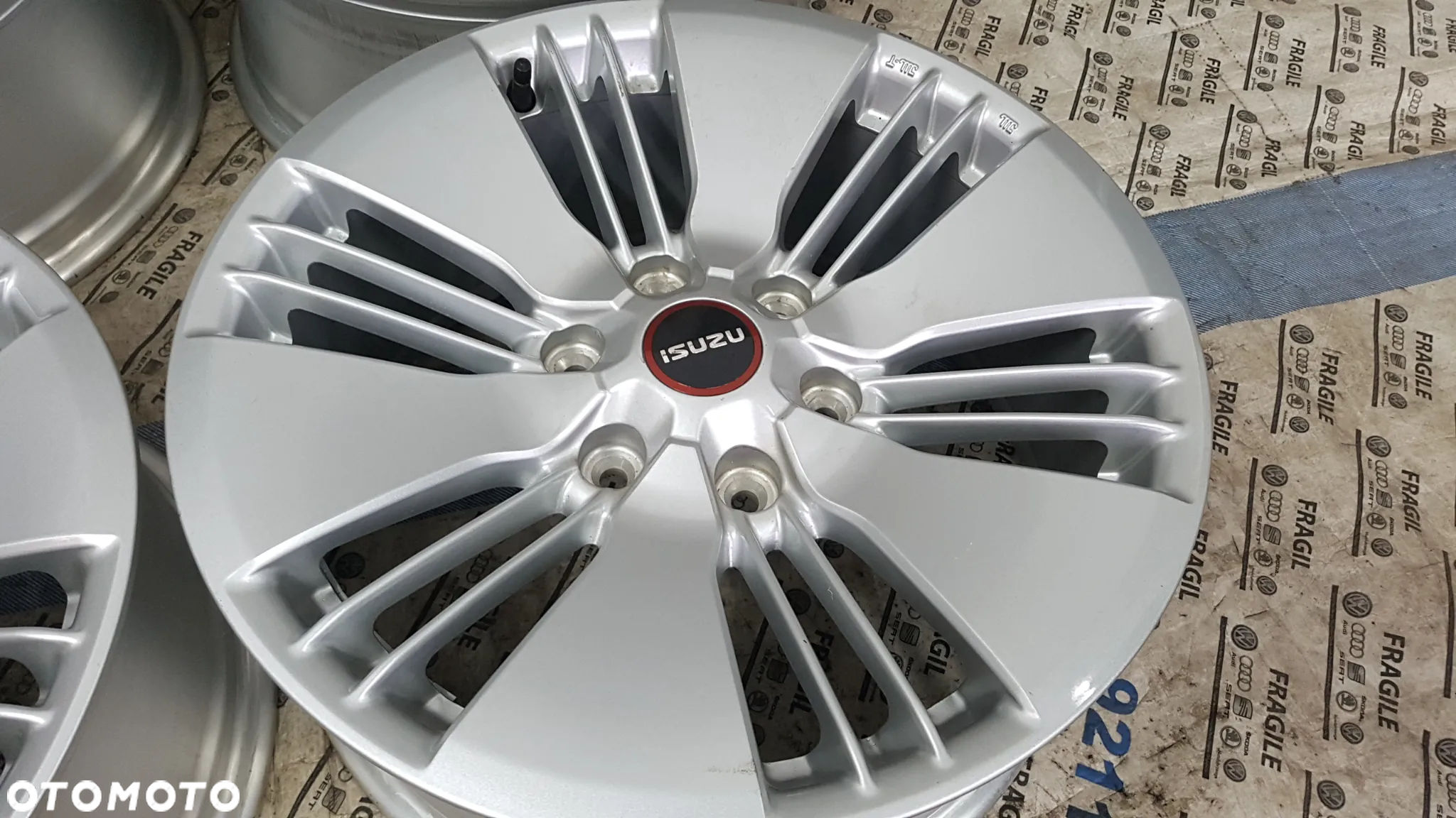 NOWE FELGI  ISUZU D-MAX MITSUBISHI L200 PAJERO TOYOTA HILUX FORD RANGER  6X139.7 - 9