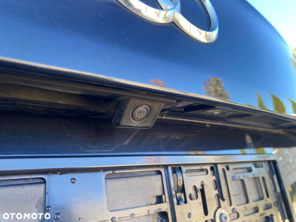 Audi A6 Avant 2.0 TDI quattro S tronic - 27