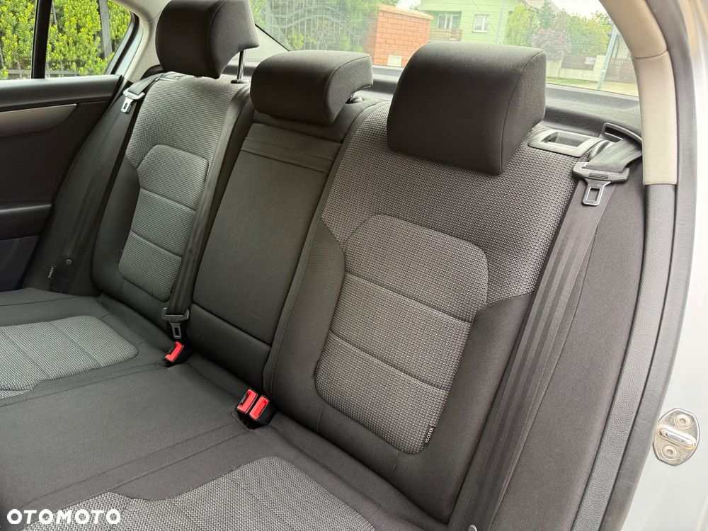 Volkswagen Passat 1.8 TSI Comfortline DSG - 15