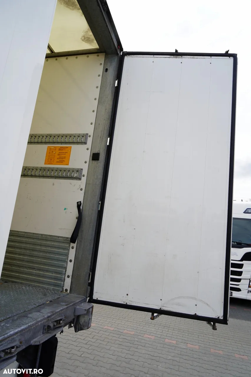 Fruehauf CONTAINER / KOFFER / AXE SAF / 2 AXE / PODEA RESISTENTĂ: ȘINĂ DIN SCADĂ - 14