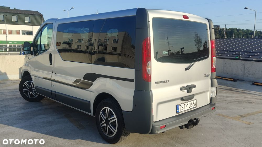 Renault Trafic 2.5 dCi 150 FAP Passenger L1H1 Quickshift Privilège - 6