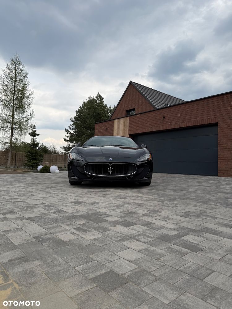 Maserati GranTurismo S Automat - 1
