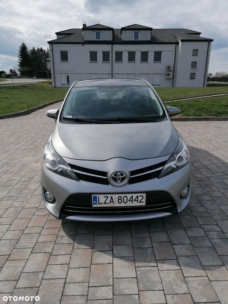 Toyota Verso 2.0 D-4D Active - 1