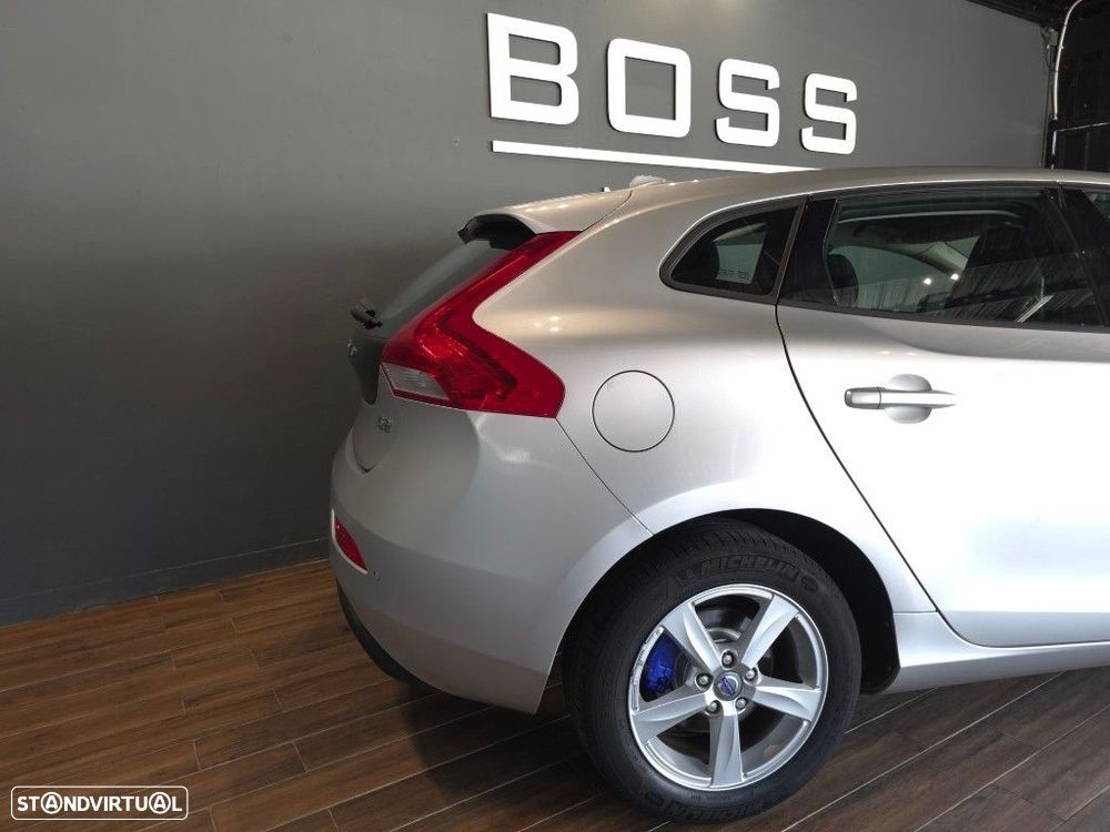 Volvo V40 1.6 D2 Momentum - 8