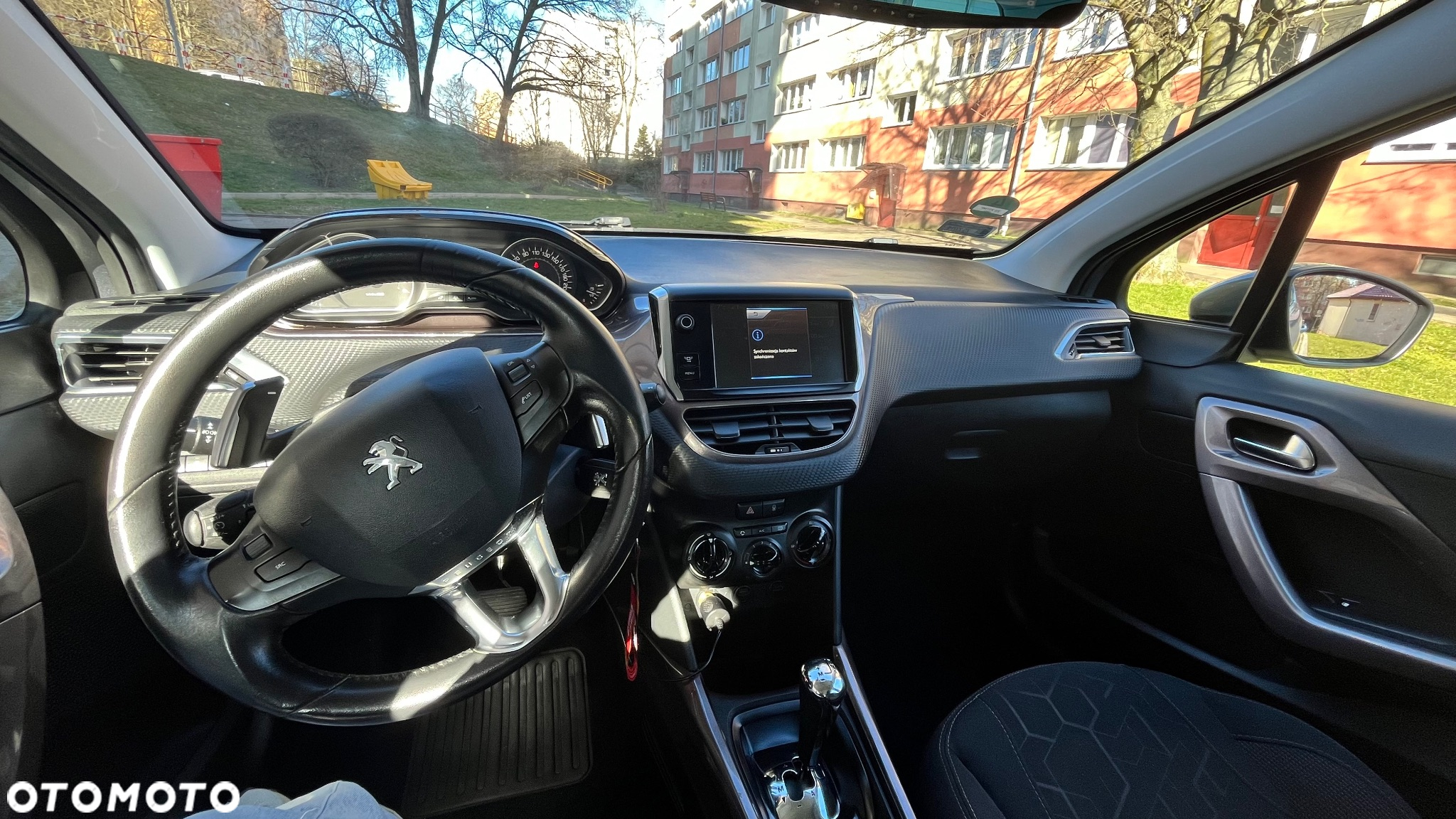 Peugeot 2008 - 12