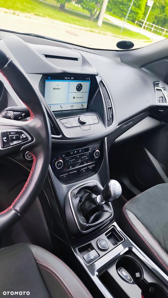 Ford Kuga 1.5 EcoBoost 2x4 ST-Line - 13