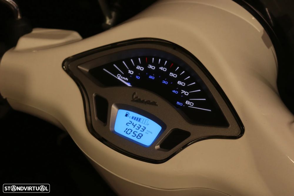 Vespa Primavera 50 2T - 9