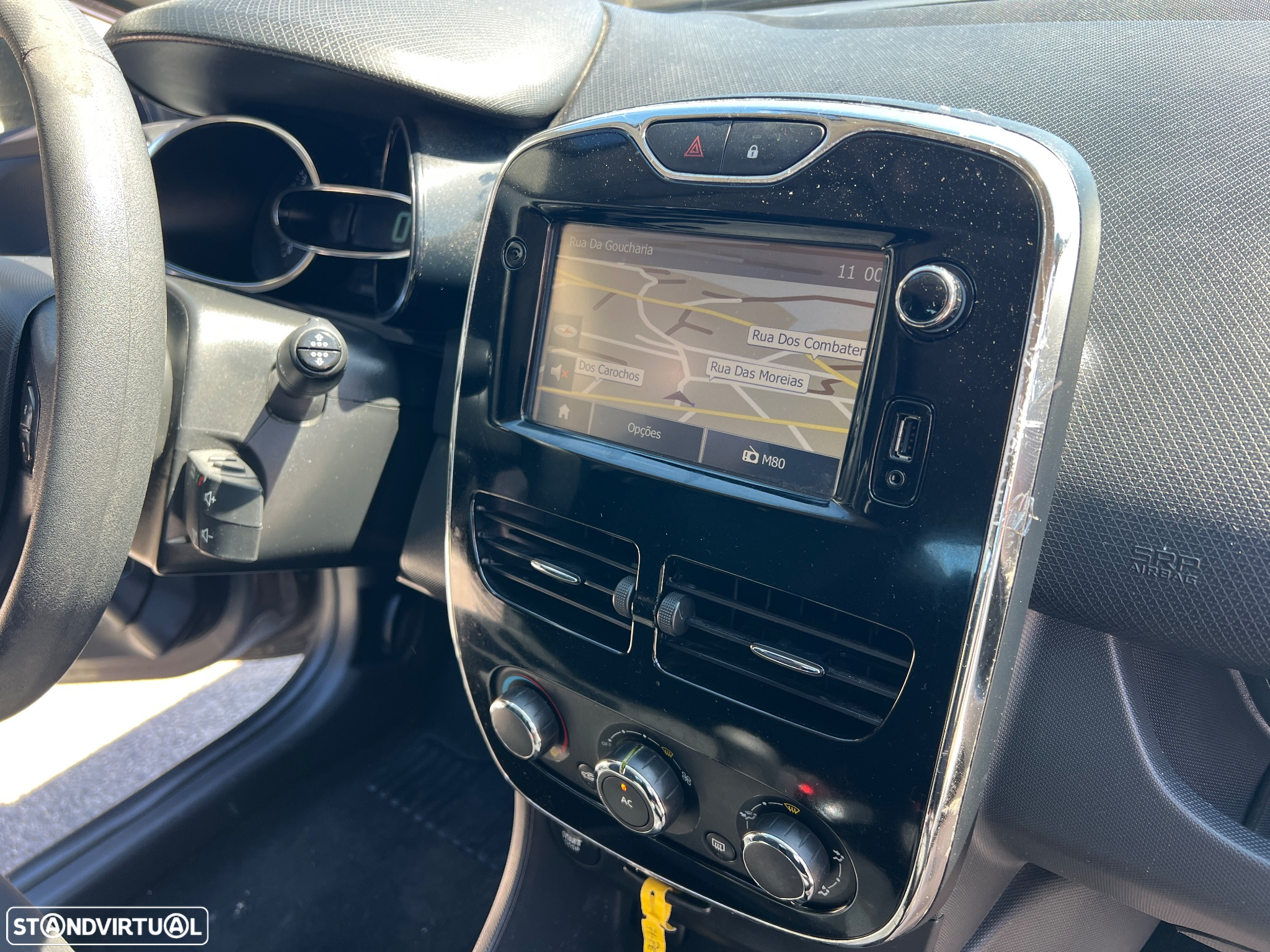 Renault Clio 1.5 dCi Dynamique S - 17