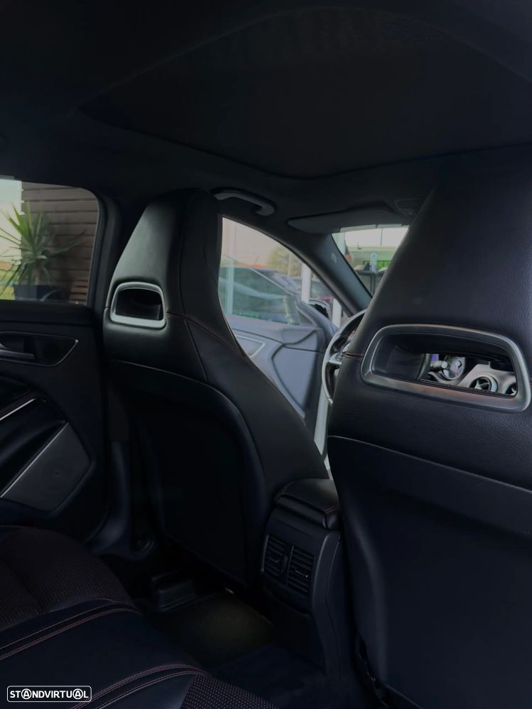 Mercedes-Benz CLA 200 (CDI) d 7G-DCT AMG Line - 24