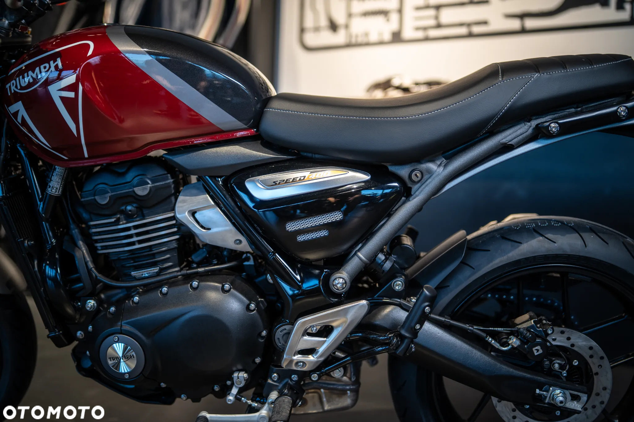 Triumph Inny - 16