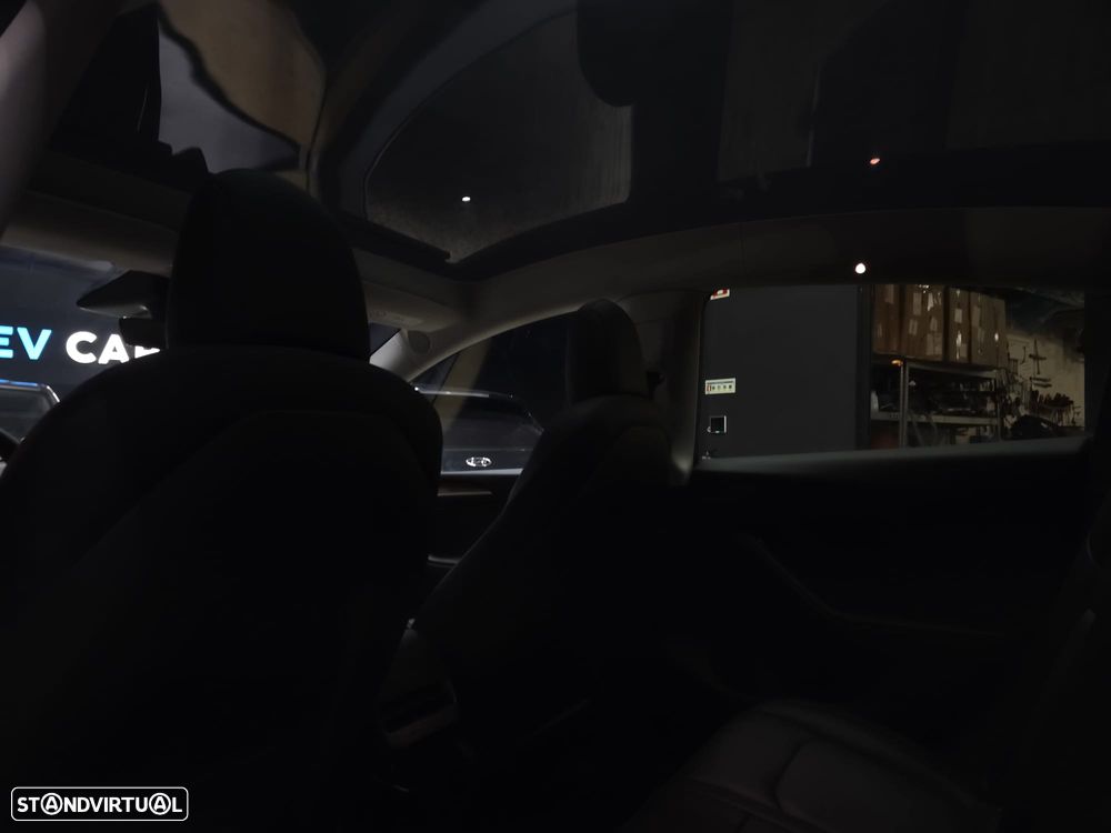 Tesla Model Y Performance Tração Integral - 38
