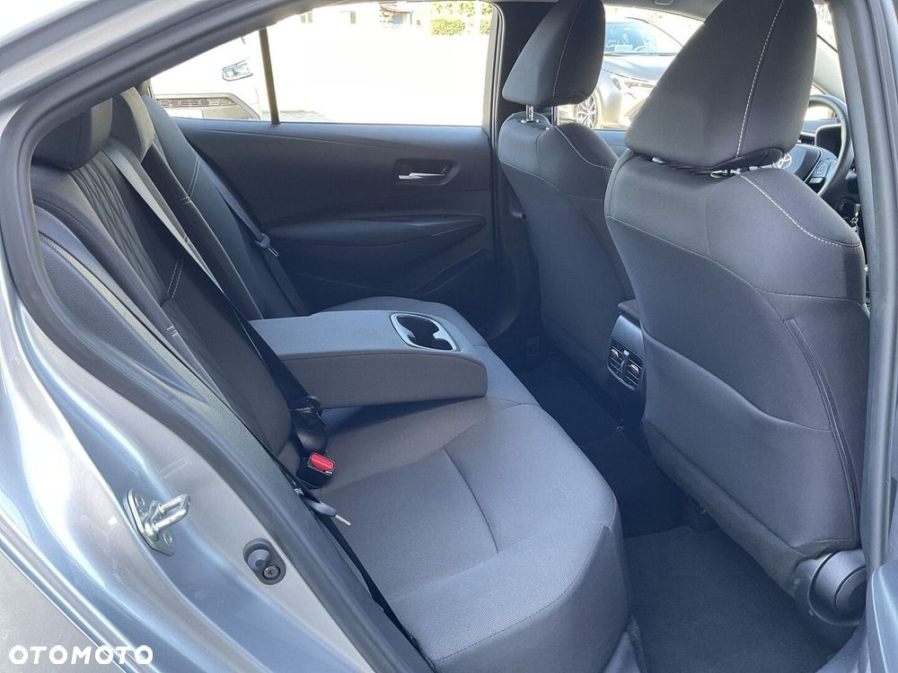 Toyota Corolla - 10