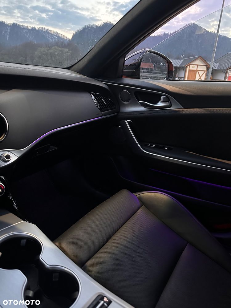 Kia Stinger 3.3 T-GDI V6 GT AWD - 20
