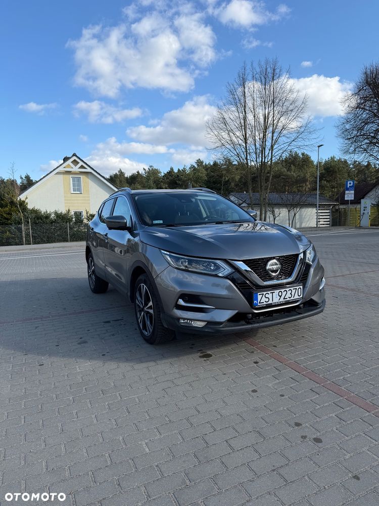 Nissan Qashqai 1.3 DIG-T N-Connecta - 1