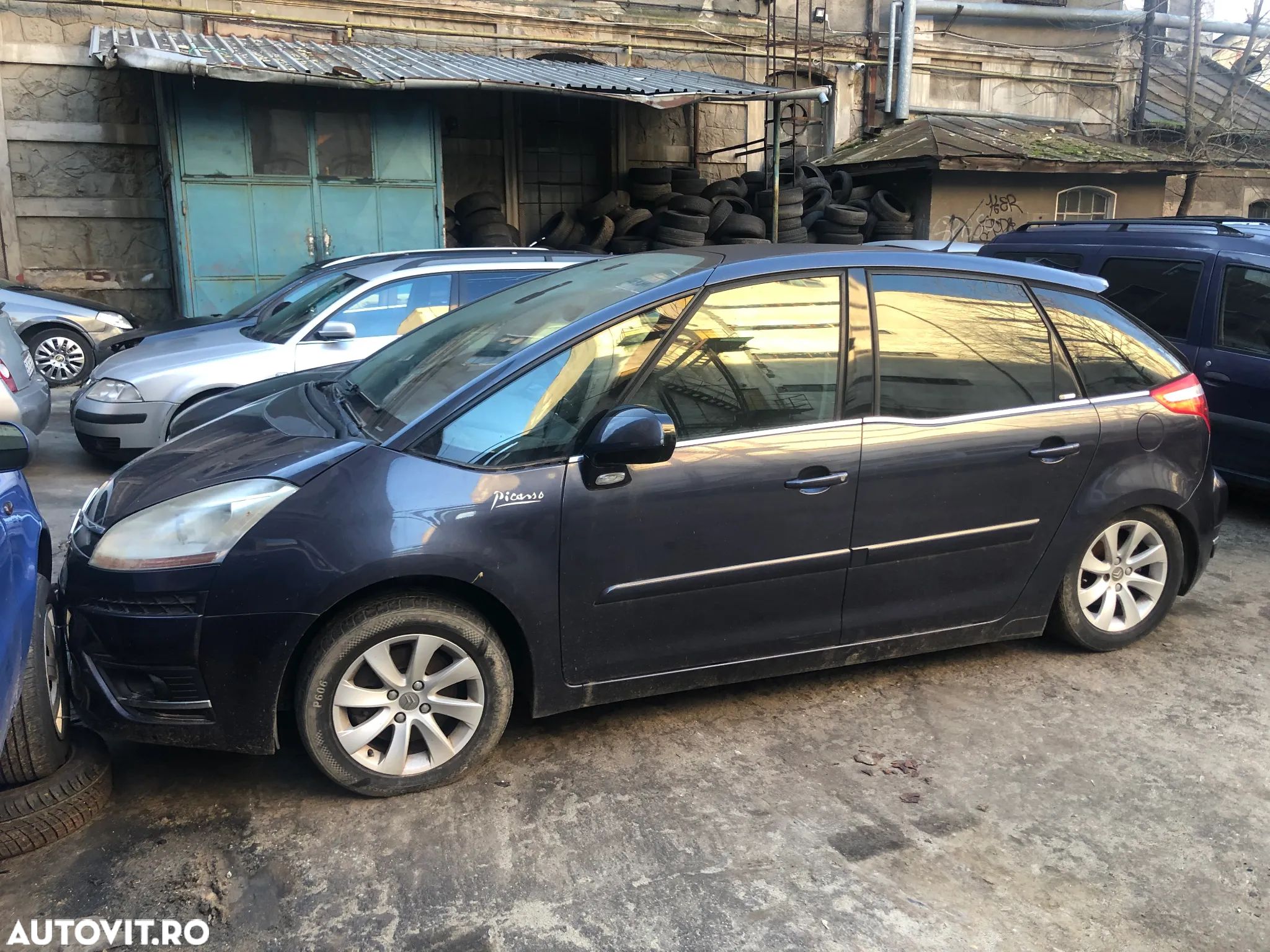 Dezmembrez Citroen C4 Picasso 2008 - 1