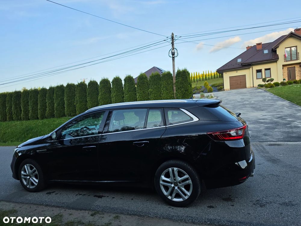 Renault Megane TCe 140 GPF EDC INTENS - 10