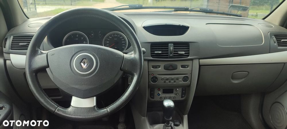 Renault Thalia 1.2 16V All Inclusive Euro5 - 8