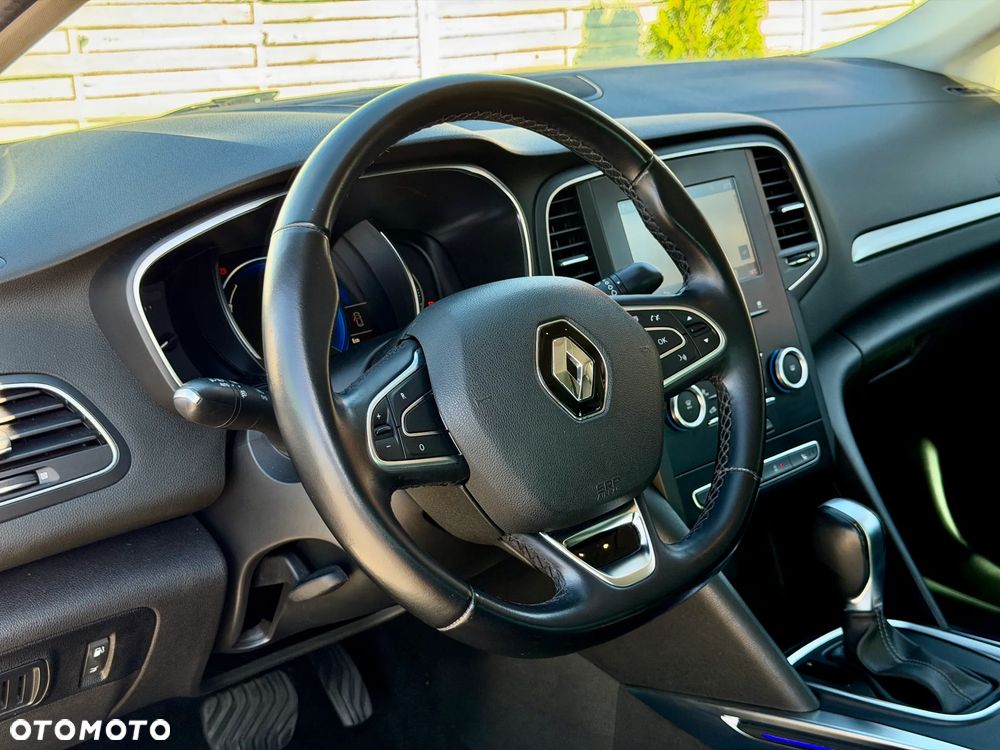 Renault Megane ENERGY TCe 130 EDC BOSE EDITION - 10