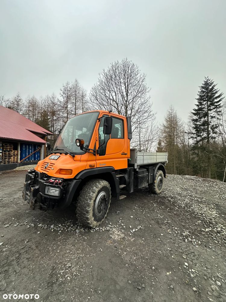 Mercedes-Benz Unimog U400 - 3