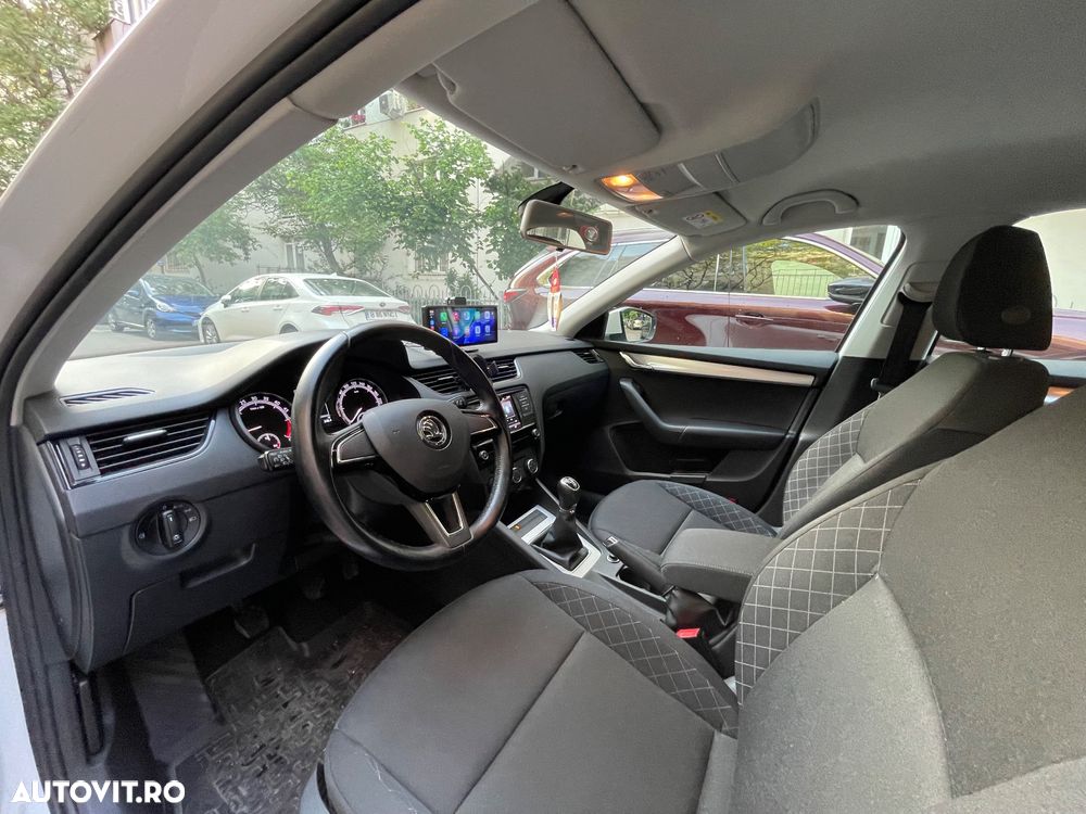 Skoda Octavia 1.6 TDI Ambition - 10
