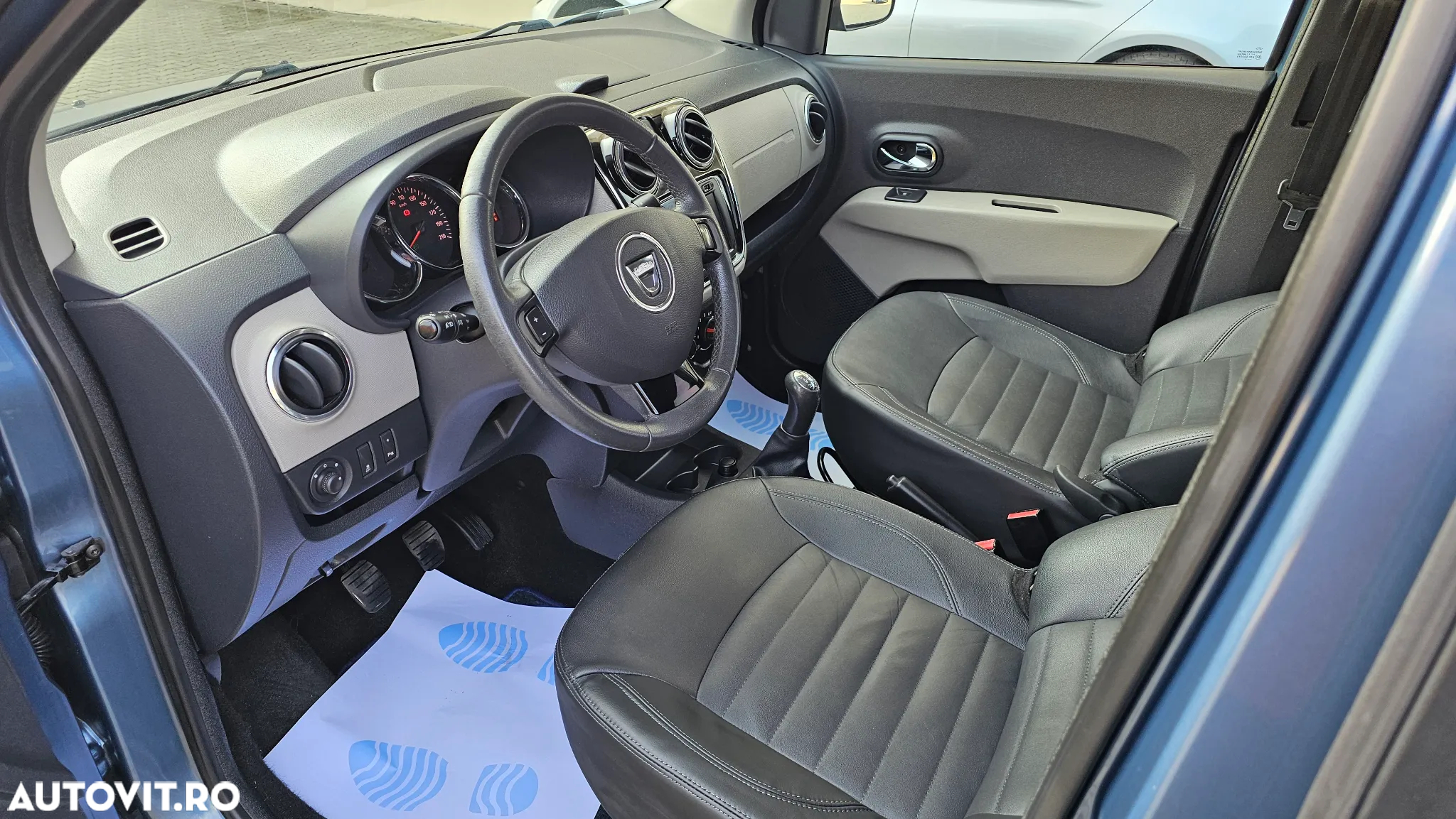 Dacia Lodgy TCe 115 Prestige - 19